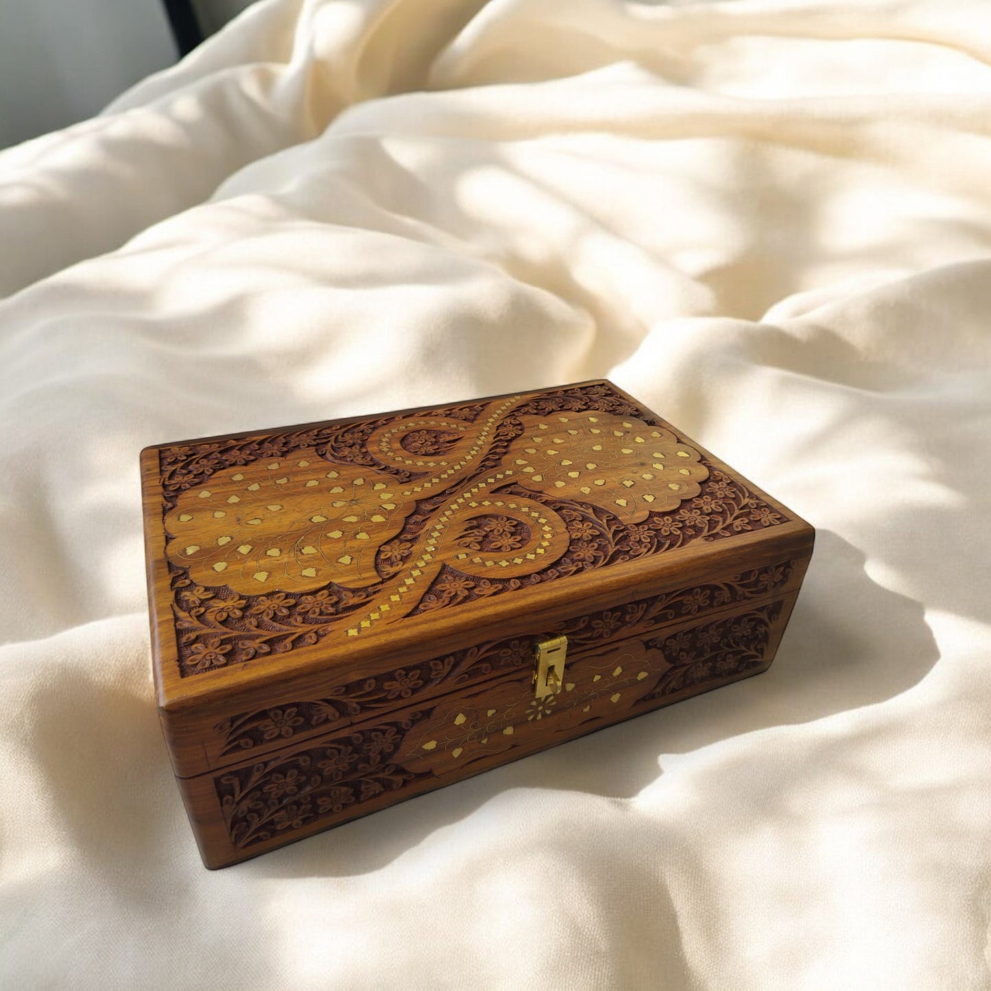 SacredFig Luxe Jewellery Box – 15x10 Inch | Brass-Inlaid Infinity Flower Design | Handcrafted Heirloom Organizer