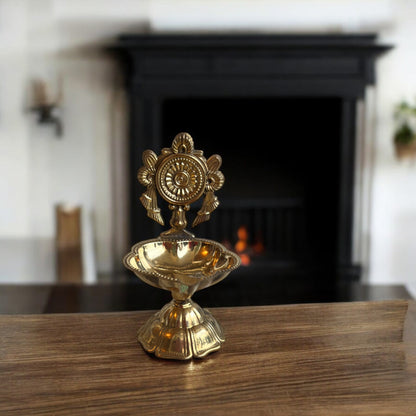 Floral Design Diya, Deep with Shankh. Made of Brass | 3in