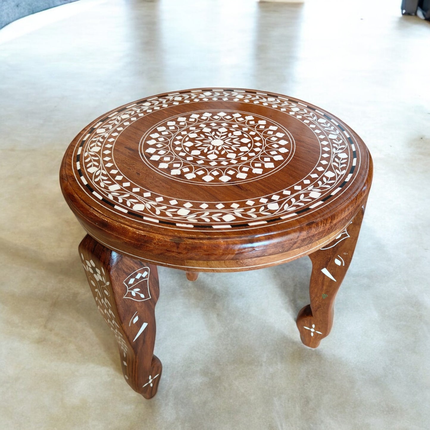 SacredFig Premium Decorative Coffee Table in Hand carved White Work on Sheesham Wood - Round shape, 12 in (d)