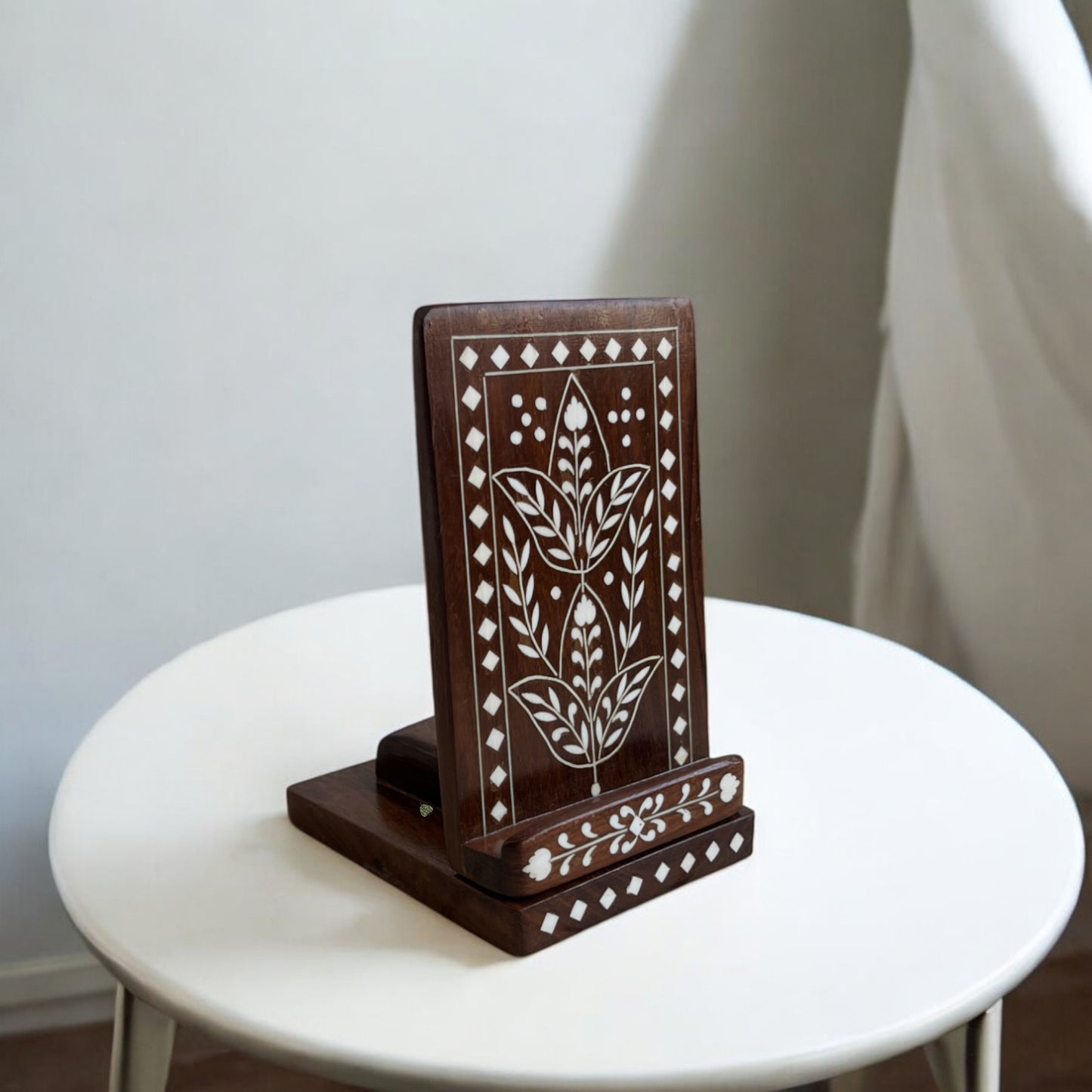 SacredFig Wooden Mobile Holder – 8x5 Inch | Handcrafted Stand with Inlay Detailing | Elegant Tabletop Accessory
