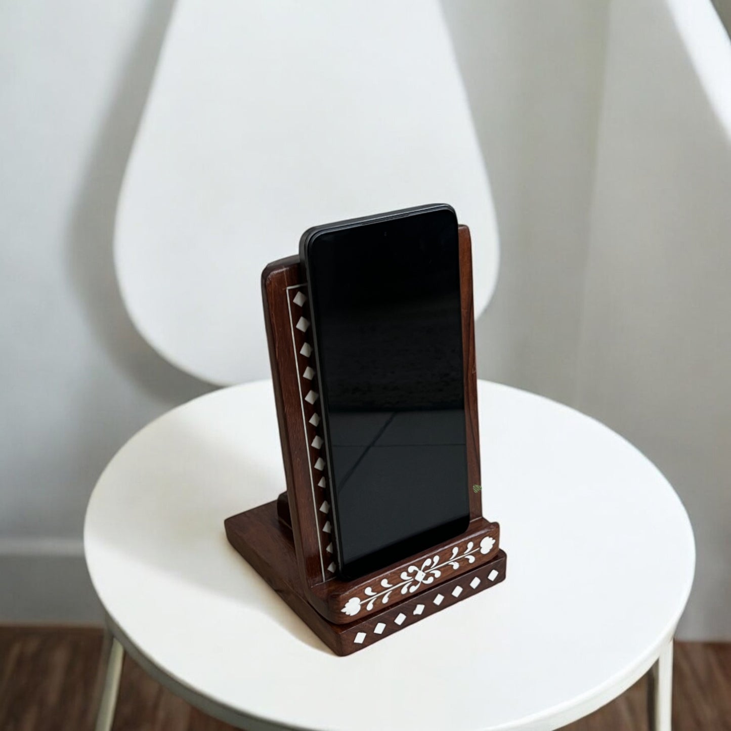 SacredFig Wooden Mobile Holder – 8x5 Inch | Handcrafted Stand with Inlay Detailing | Elegant Tabletop Accessory