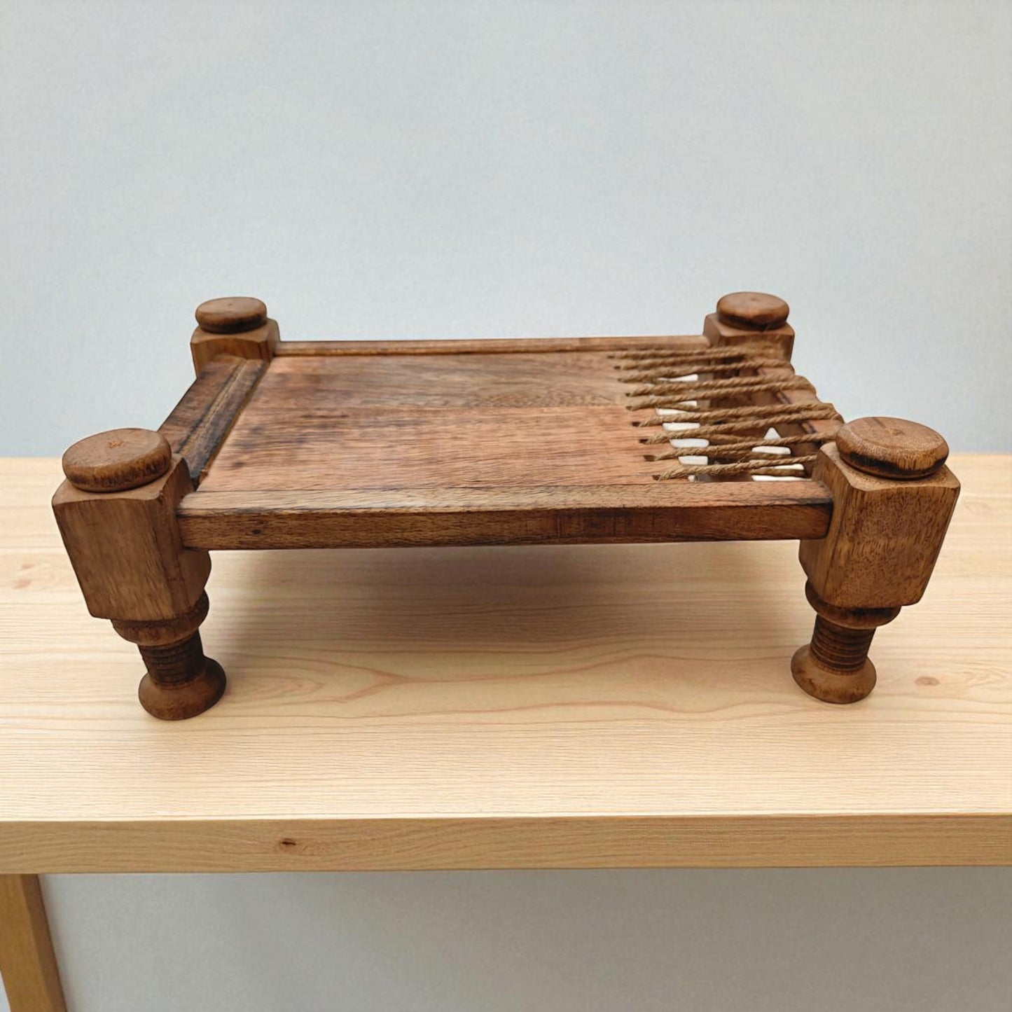 SacredFig Cot Design Tray | Wooden Serving Tray in rustic finish | Natural grain pattern (26x17 cm)