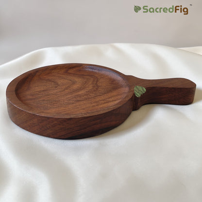 Round Wooden Serving Board with Handle – Pizza Platter