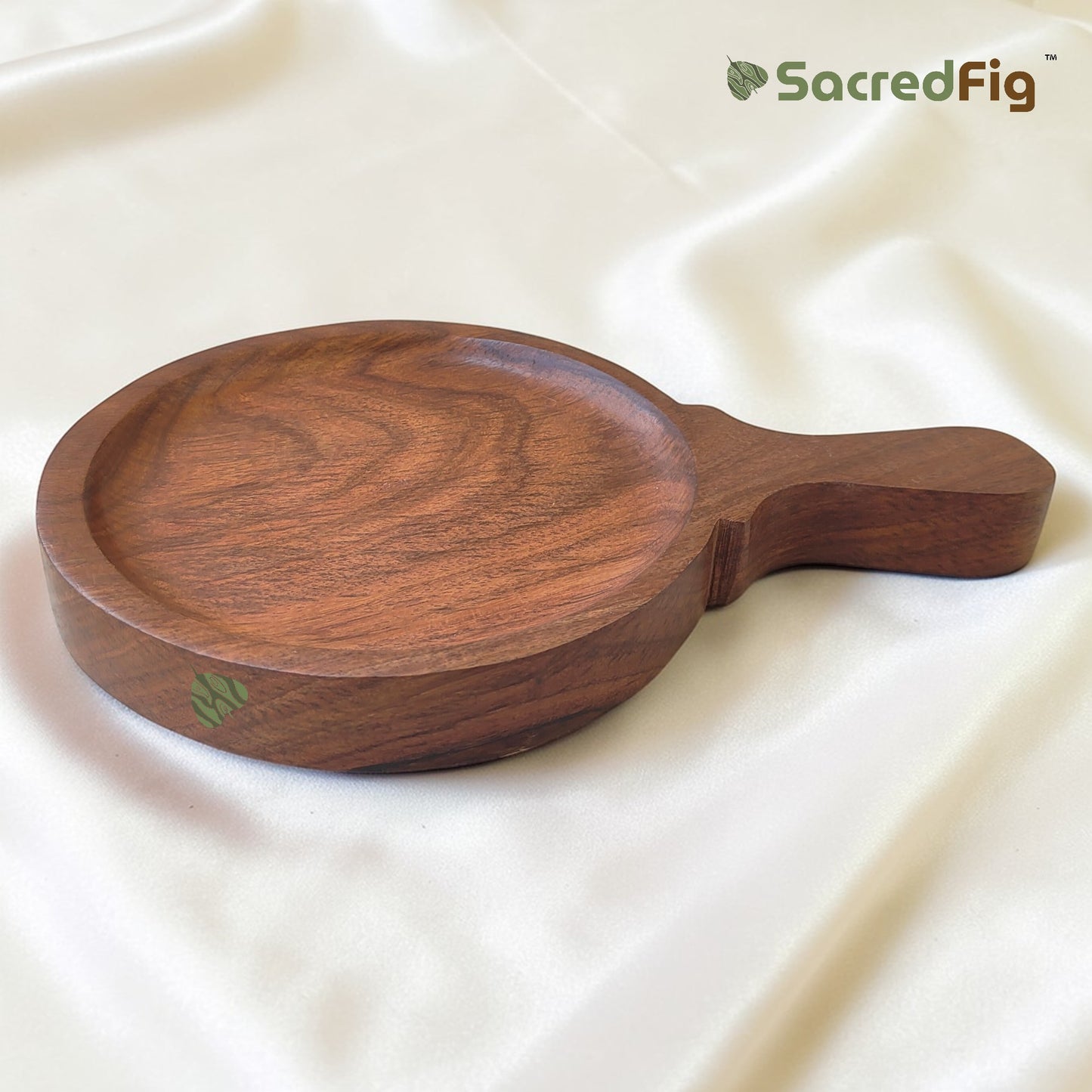 Round Wooden Serving Board with Handle – Pizza Platter