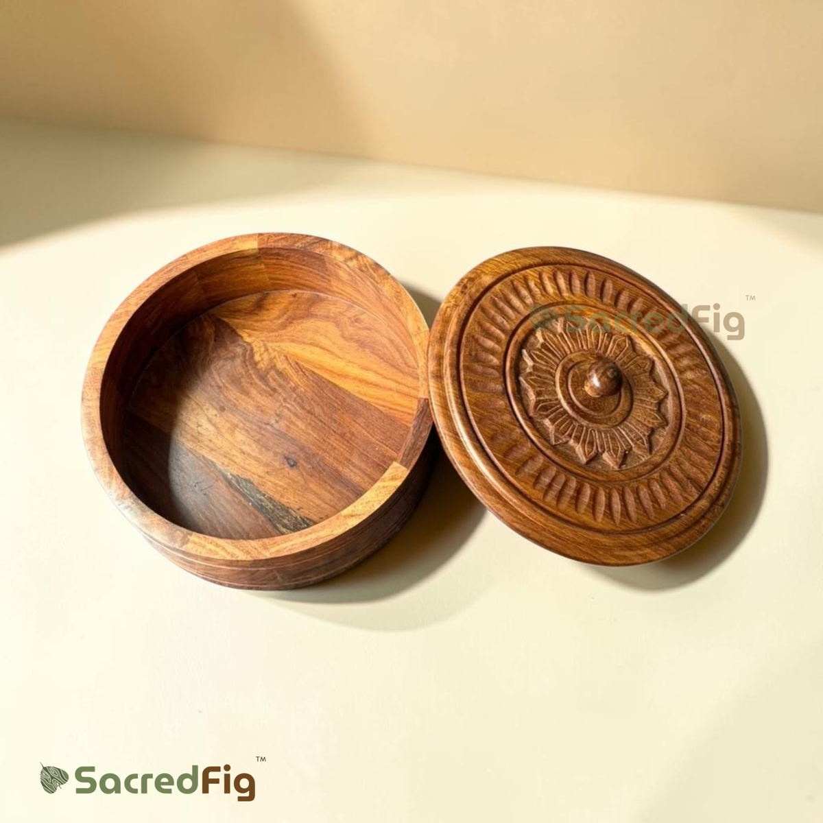 Round Sheesham wood gift box with Rosette carved design

